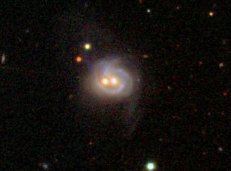 Галактика NGC 3758 с двумя сверхмассивными черными дырами. Фото Sloan Digital Sky Survey
