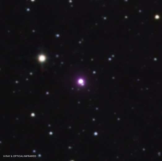 Объединенное изображение CoRoT-2 (в центре снимка) в оптическом и рентгеновском диапазонах. Фото NASA/NSF/IPAC-Caltech/UMass/2MASS, PROMPT; Wide field image: DSS; X-ray: NASA/CXC/Univ of Hamburg/S.Schrter 