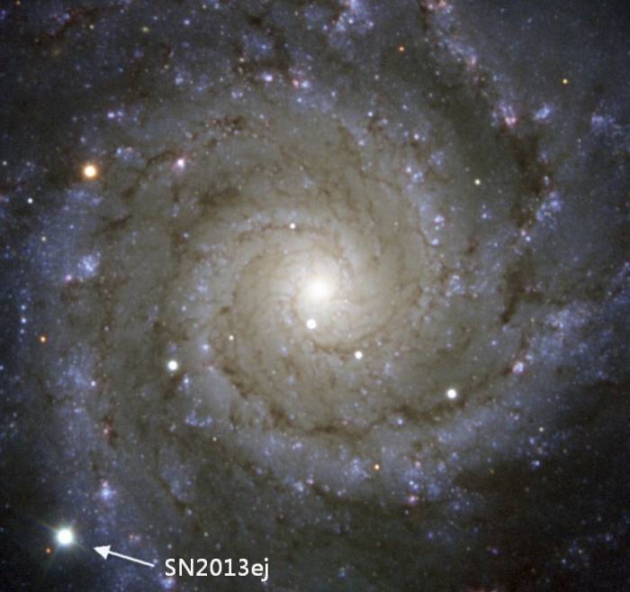 Галактика М 74 со сверхновой SN2013ej.