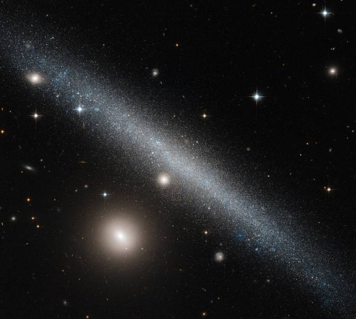 Карликовая галактика UGC 1281.
