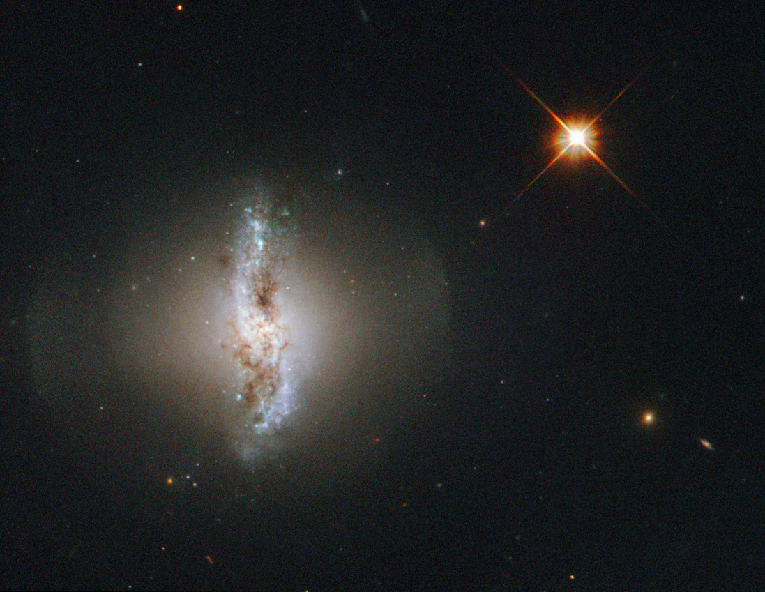 Пекулярная галактика Arp 230. 