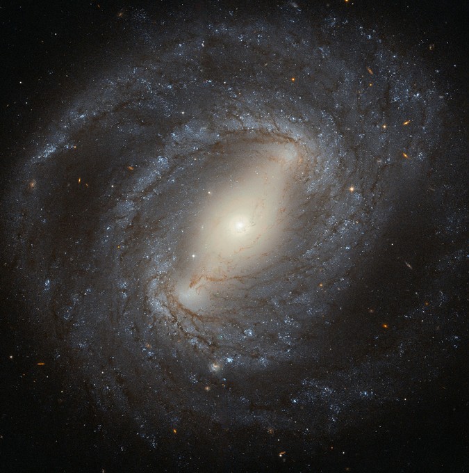 Спиральная галактика NGC 4394. 