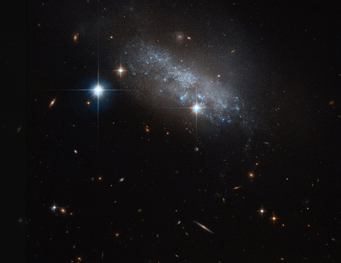 Галактика IC 3583.