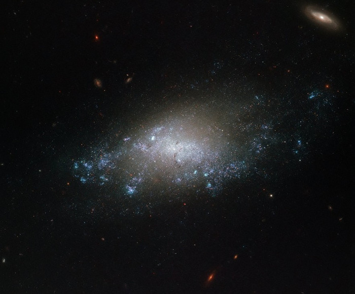 Спиральная галактика NGC 3274