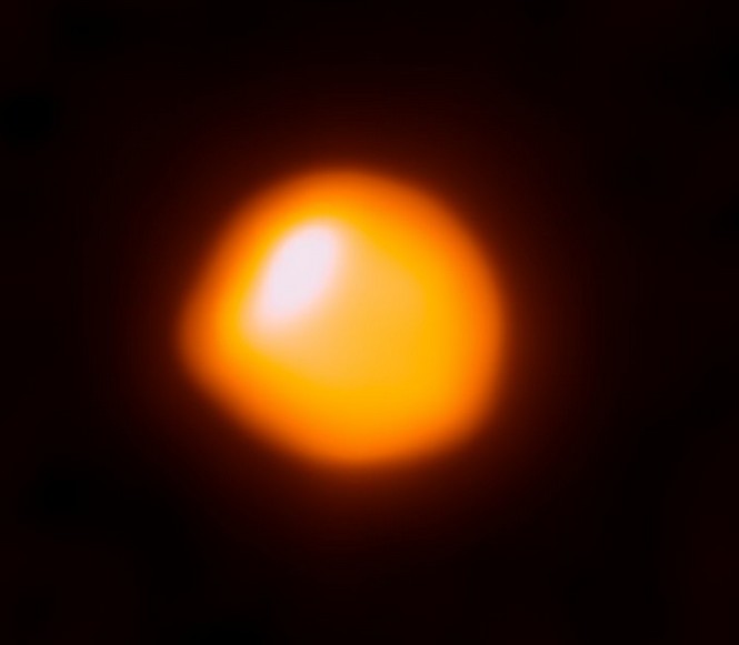 Ученые показали детальный снимок звезды из созвездия Ориона