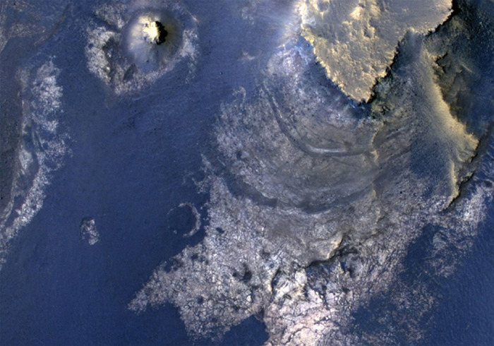Отложения в кратере Маклафлина.