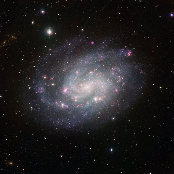 Спиральная галактика NGC 300