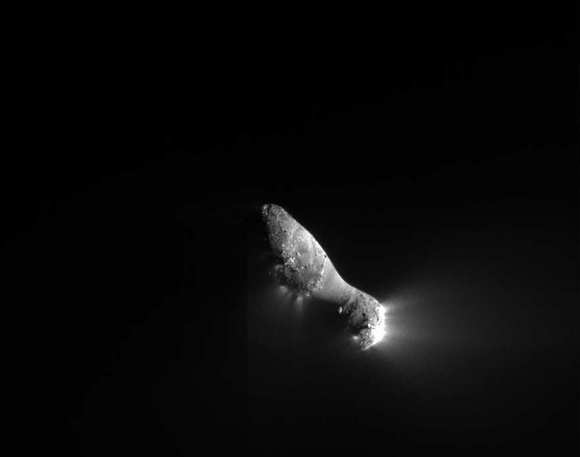Комета Хартли-2 глазами аппарата Deep Impact. Фото EPOXI/JPL/NASA 1