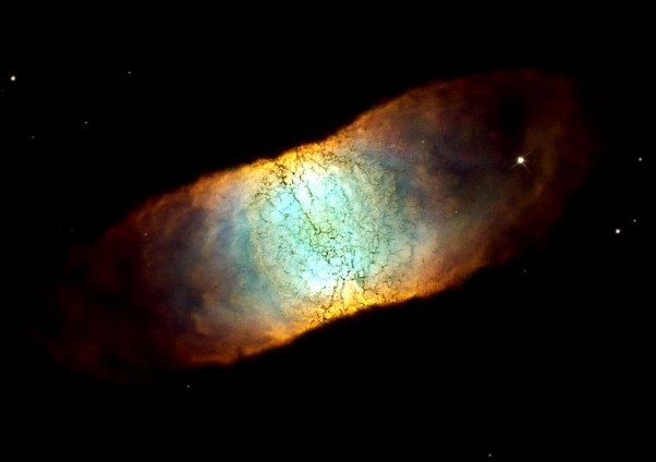 IC 4406 или планетарная туманность Сетчатка. Фото NASA/ESA and The Hubble Heritage Team STScI/AURA)