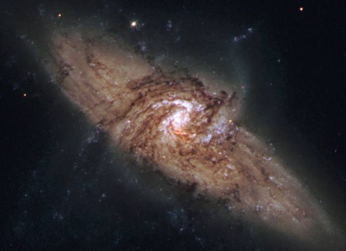 NGC 3314. Фото NASA/ESA and The Hubble Heritage Team STScI/AURA