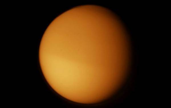 Титан. Фото NASA