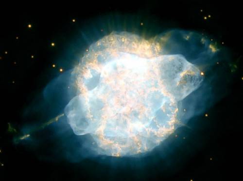 Планетарная туманность NGC 3918. Фото ESA/Hubble and NASA