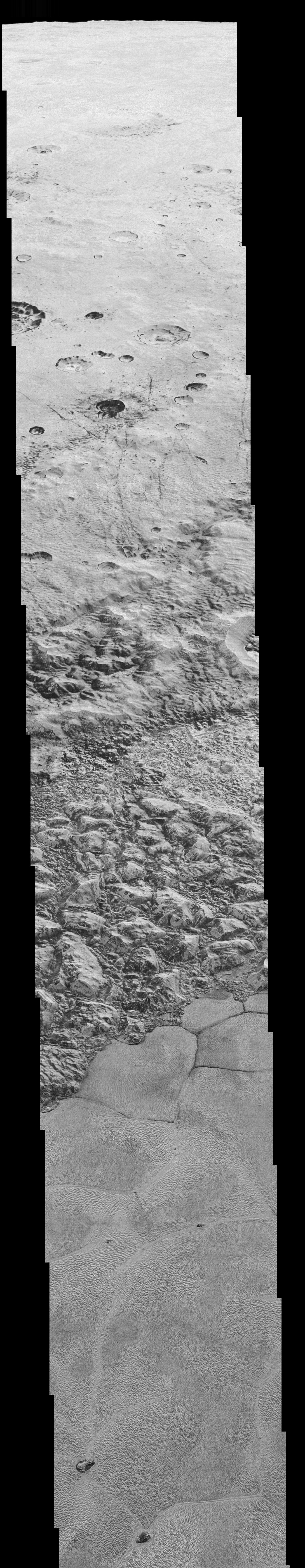 Поверхность Плутона крупным планом. 
