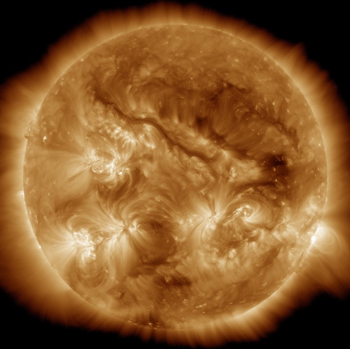Магнитная нить на Солнце. Снимок выполнен 21 октября 2015 года. 