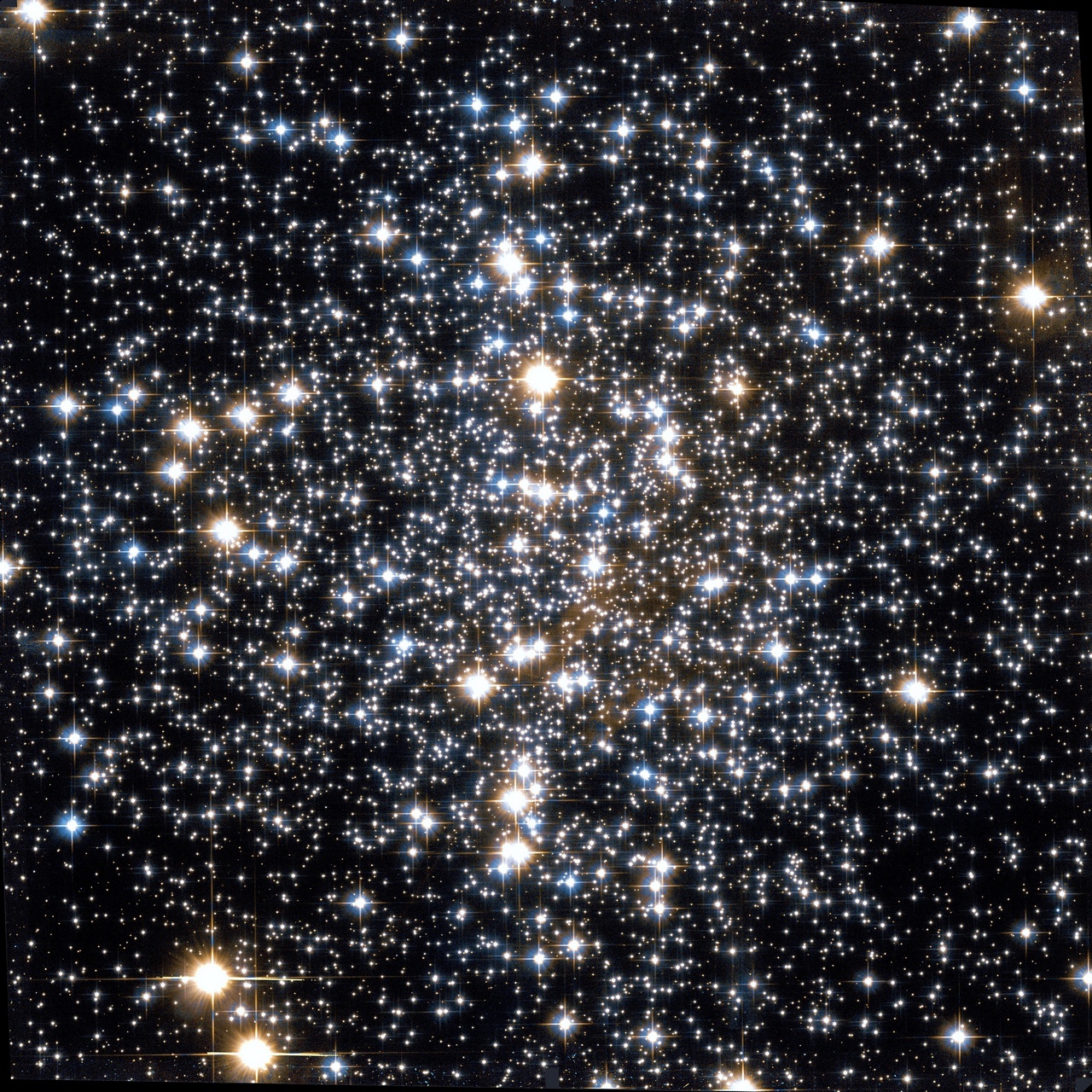 Шаровые скопления в галактике. Шаровое скопление m79. Космос шаровое скопление м4. Шаровое звездное скопление м4 (NGC 6121). Шаровое Звёздное скопление m 4 (NGC 6121) M 4.