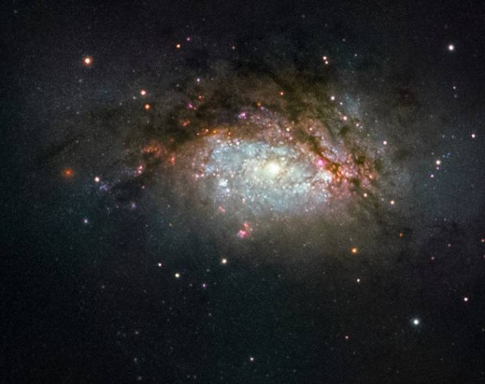 Галактика NGC 3597.