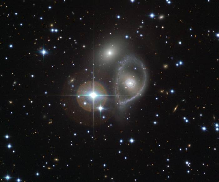 Кольцевая галактика. Фото ESO