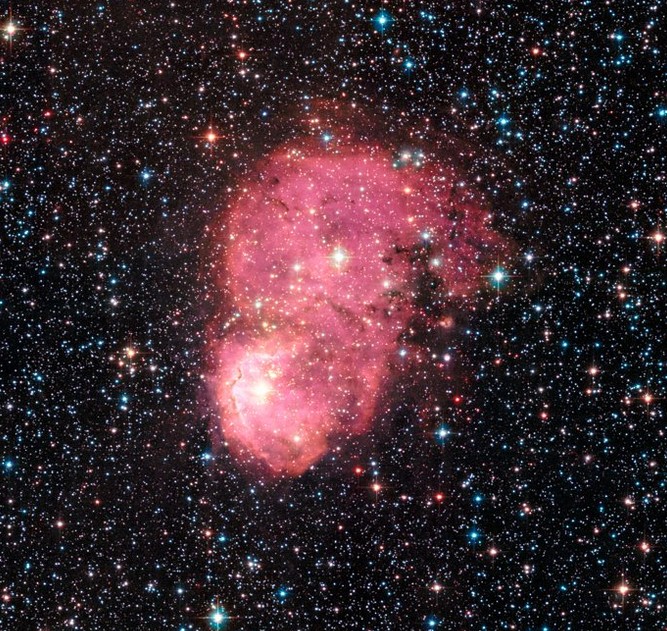 Эмиссионная туманность NGC 248.