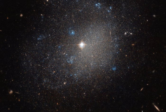 Галактика NGC 4707.