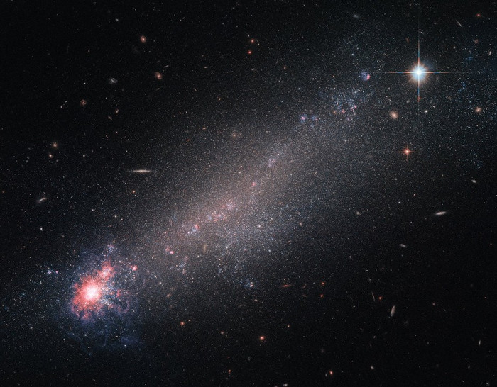 Галактика NGC 4861.