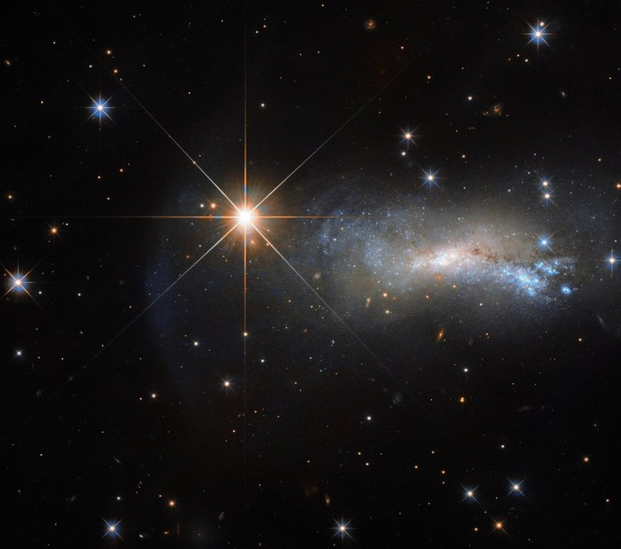 Галактика NGC 7250.