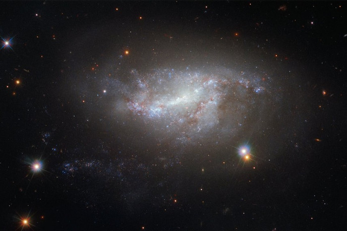 Галактика NGC 5917.