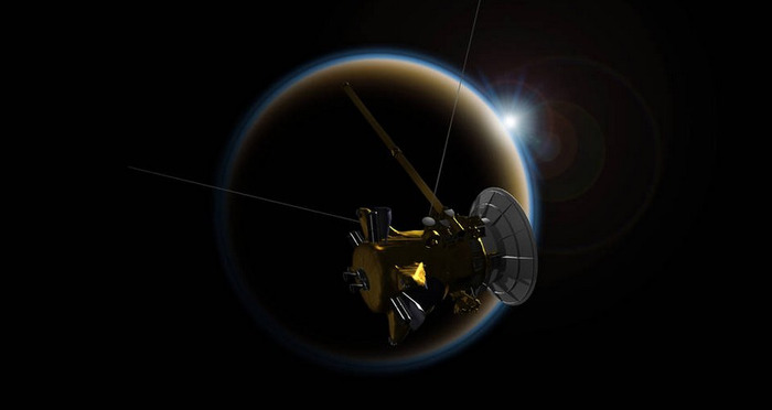«Кассини» рядом с Титаном. 