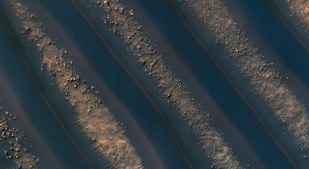 Линейные дюны на Марсе. 