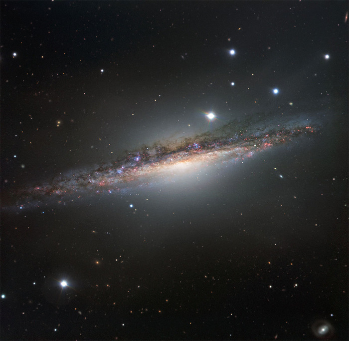 NGC 1055 в южном созвездии Кита